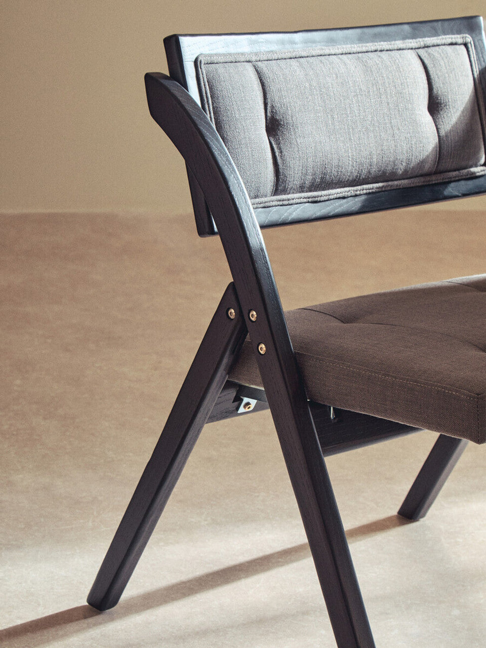 Nino Grey and Black Elm Wood Folding Chair
