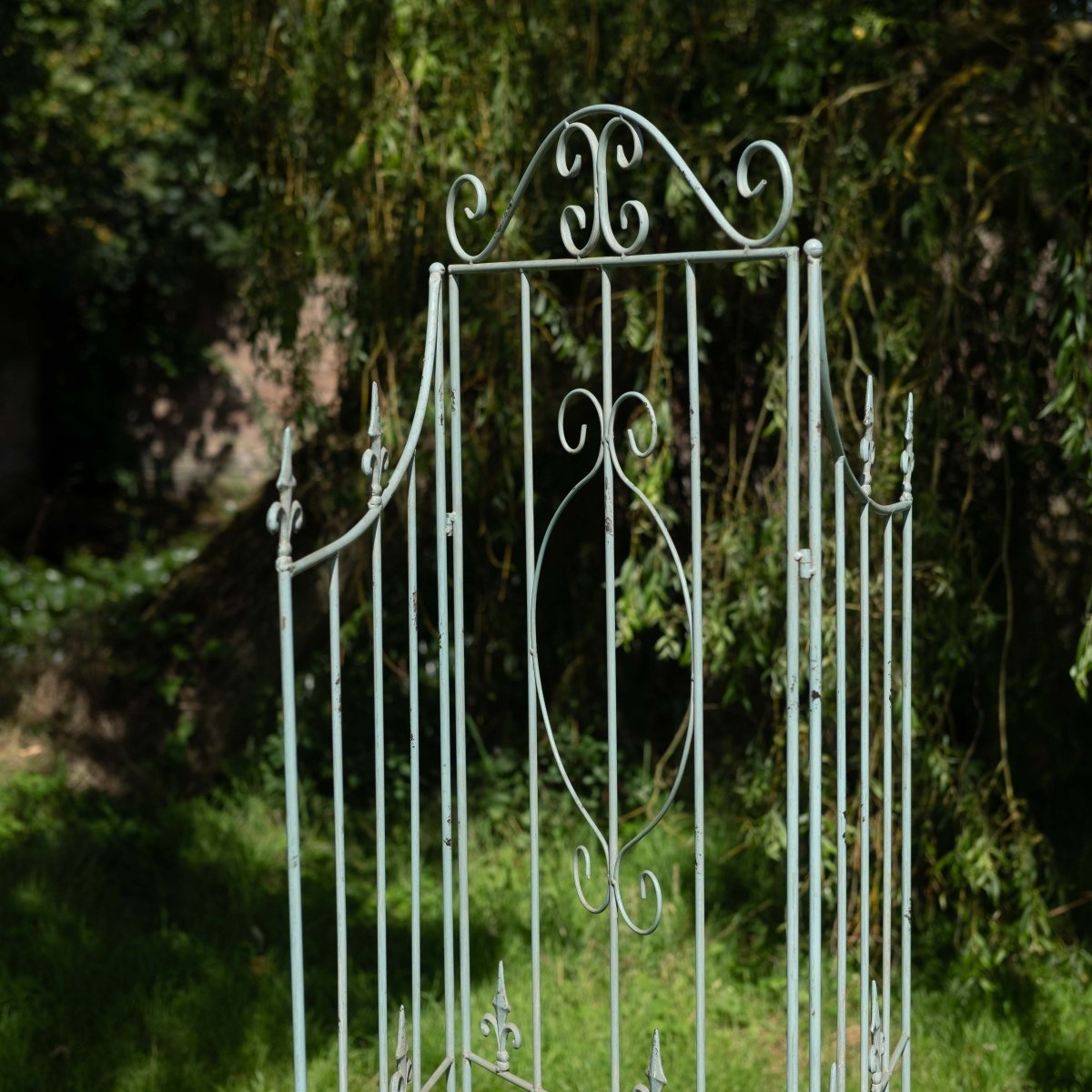 GUSTAV Metal FOLDING SCREEN | Antique Blue - OPULENT co