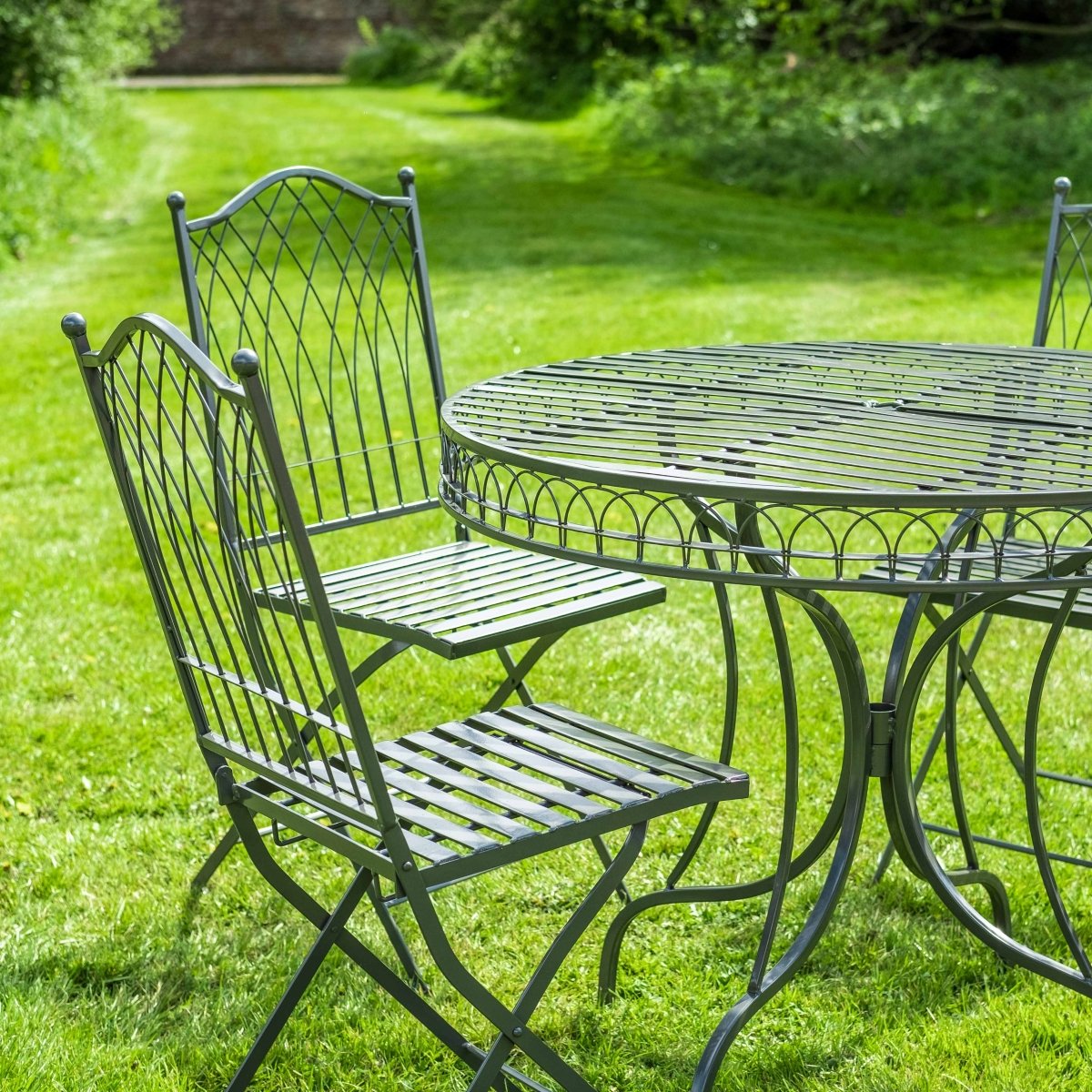 Hampton Large Bistro Set | Umber Gery - OPULENT co