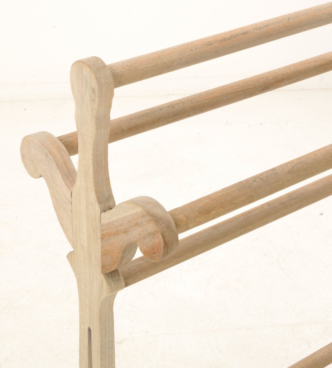 Vintage Towel Rail | Mahogany - OPULENT Co