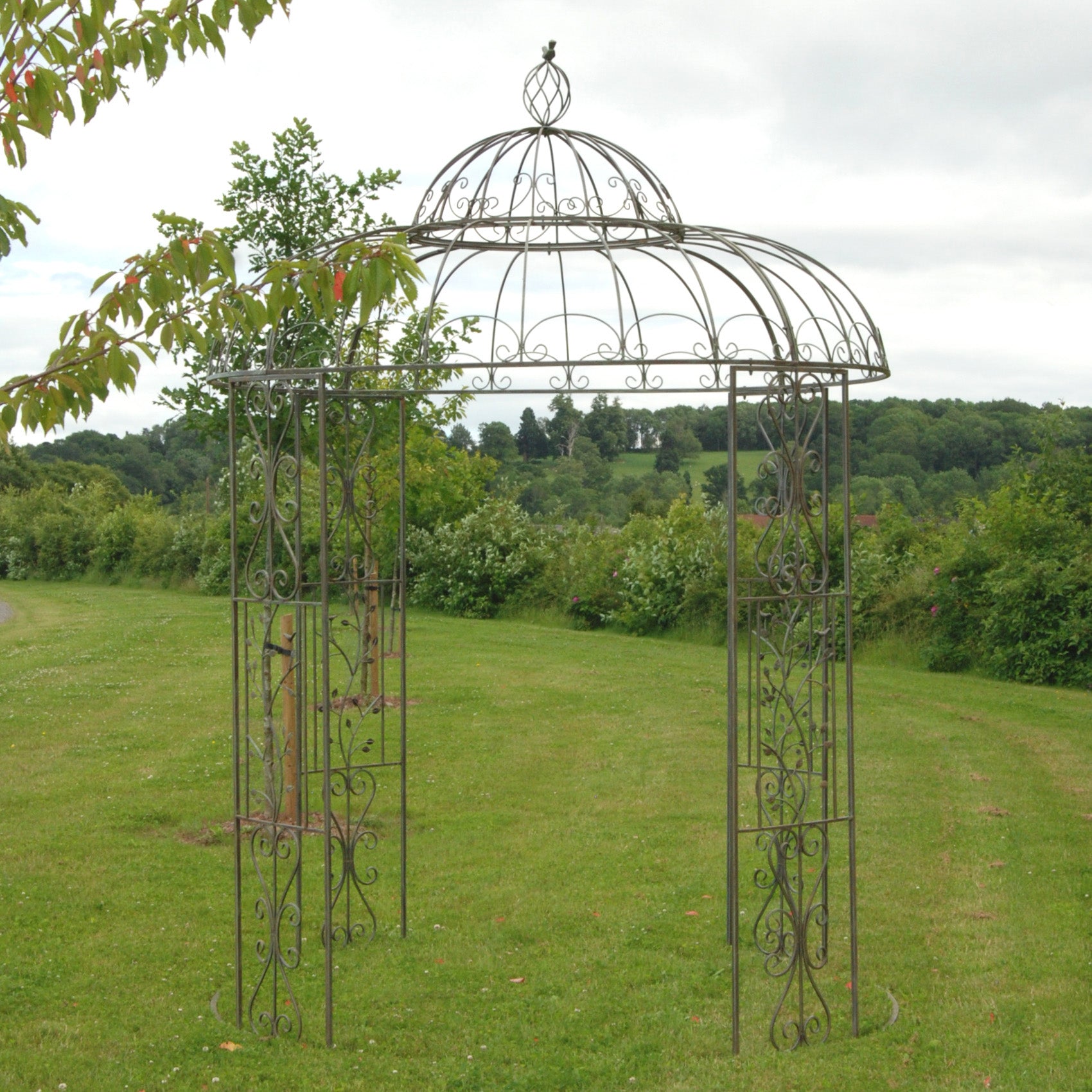 Woodland gazebo |  Ant.green rust