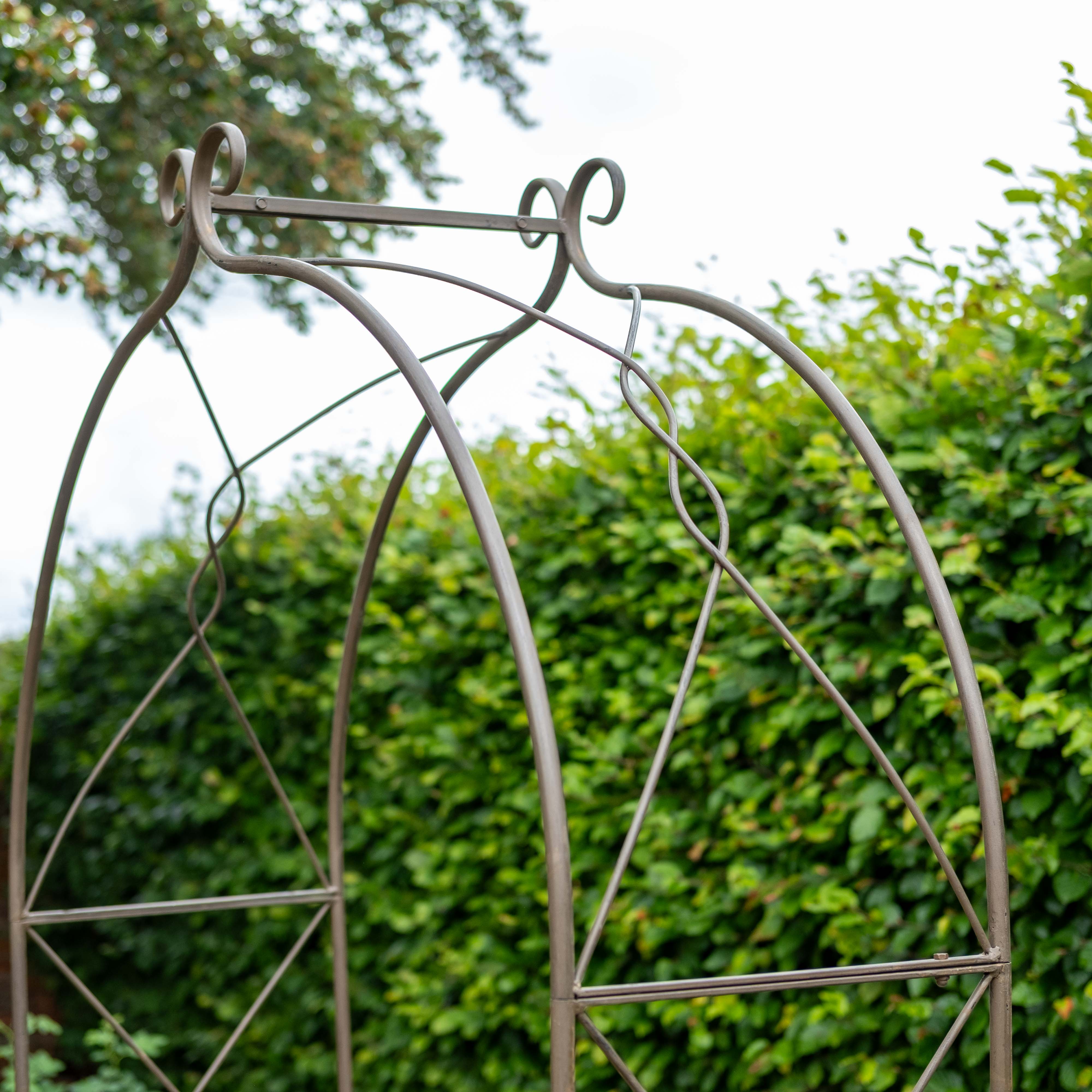 Knotted Garden Arch | Rusty