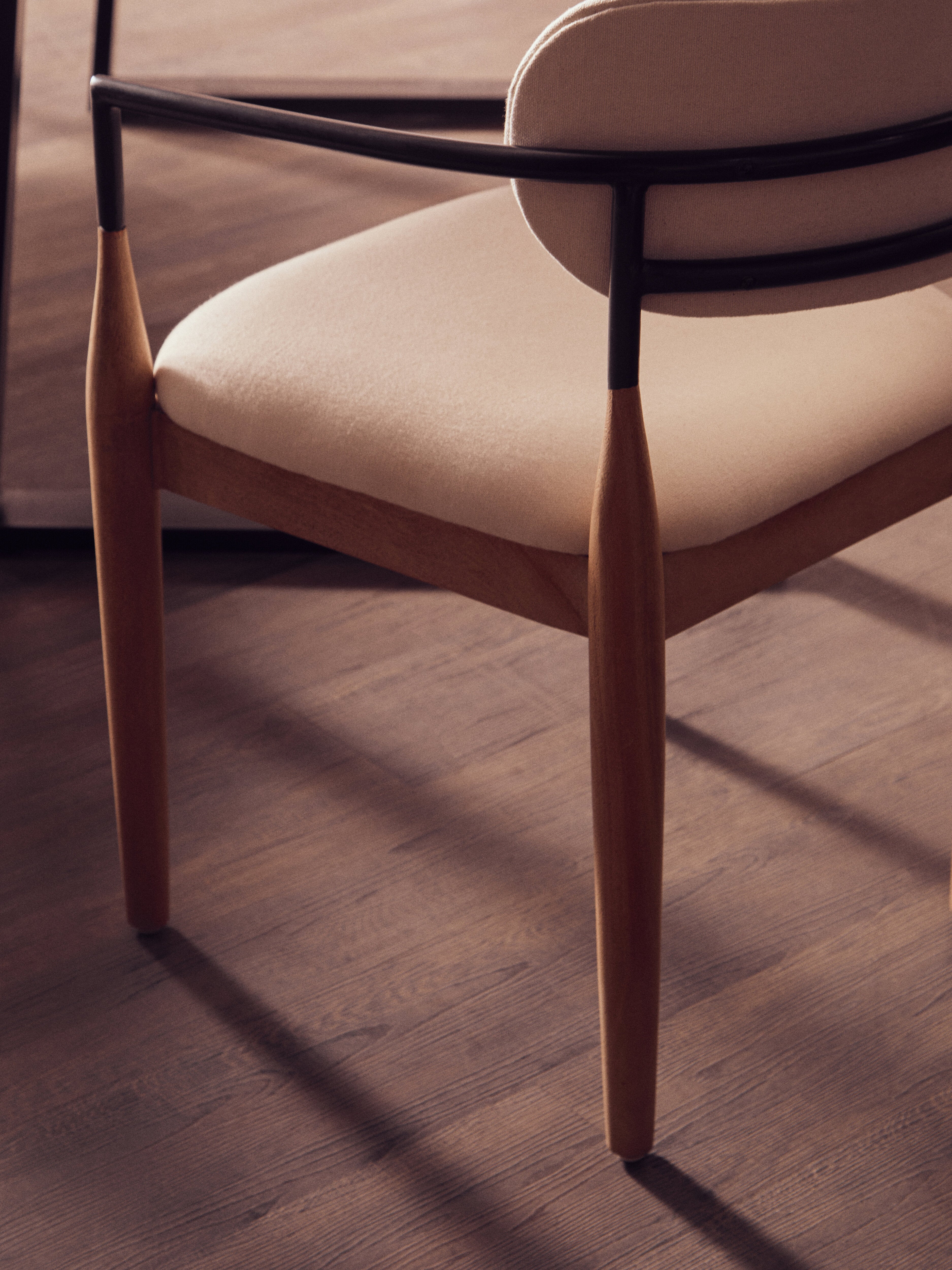 Marivon Cream Textured Dining Chair With Wood Frame
