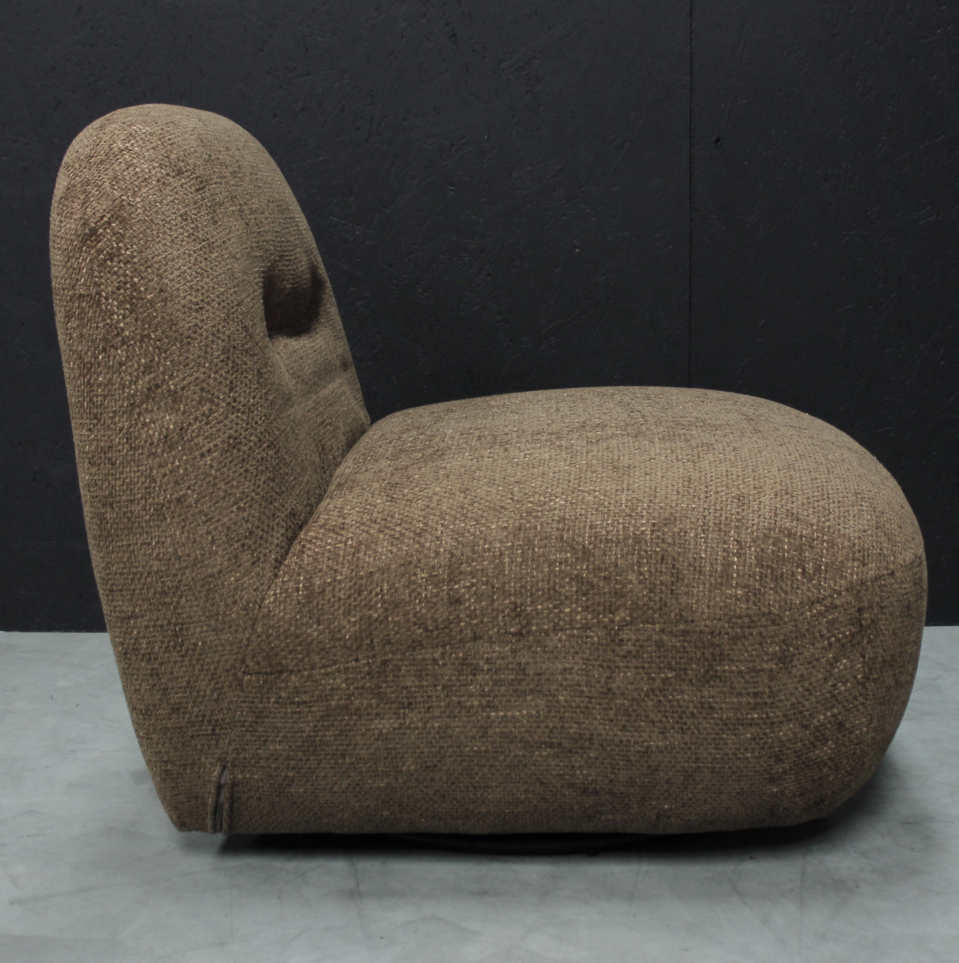 Sienna Oversized Swivel Chair in Boucle Amber