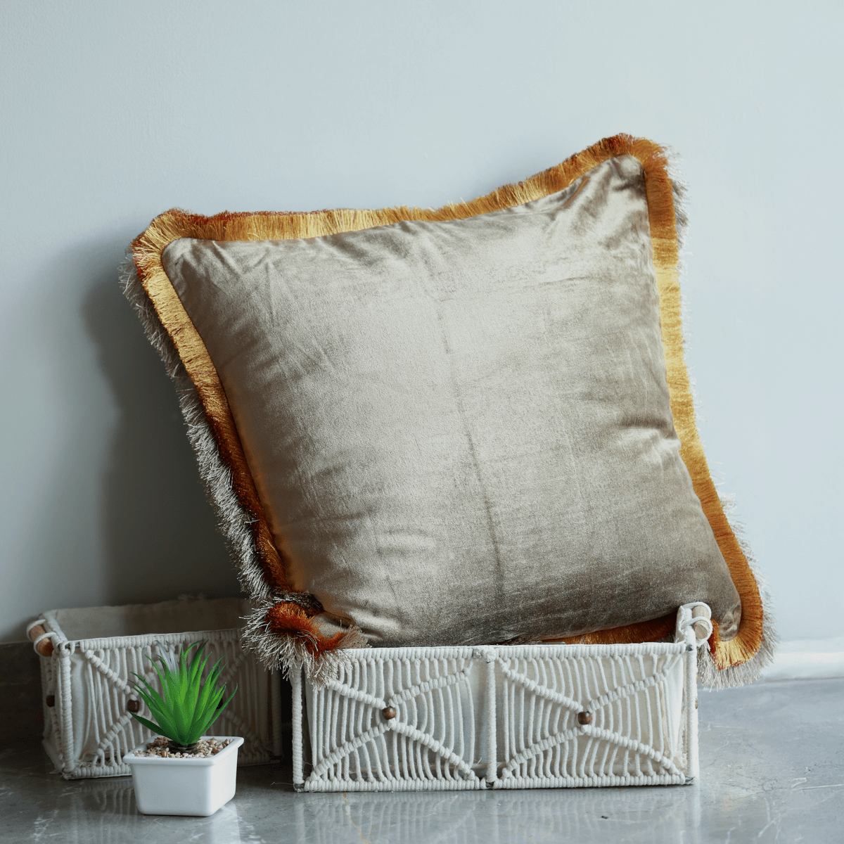 Liam Velvet Cushion - OPULENT Co
