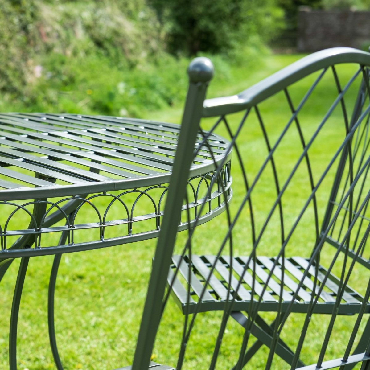 Hampton Large Bistro Set | Umber Gery - OPULENT co