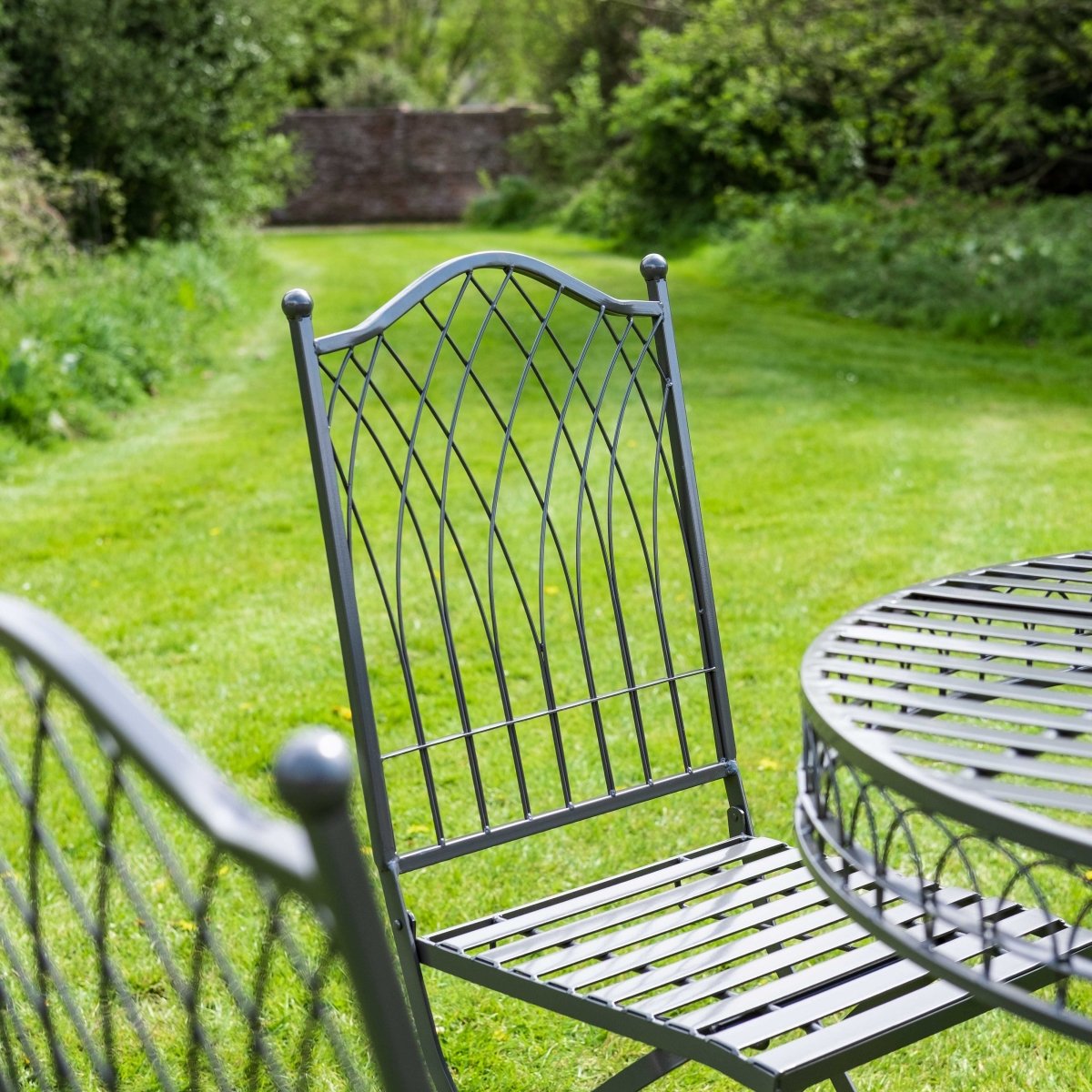Hampton Large Bistro Set | Umber Gery - OPULENT co