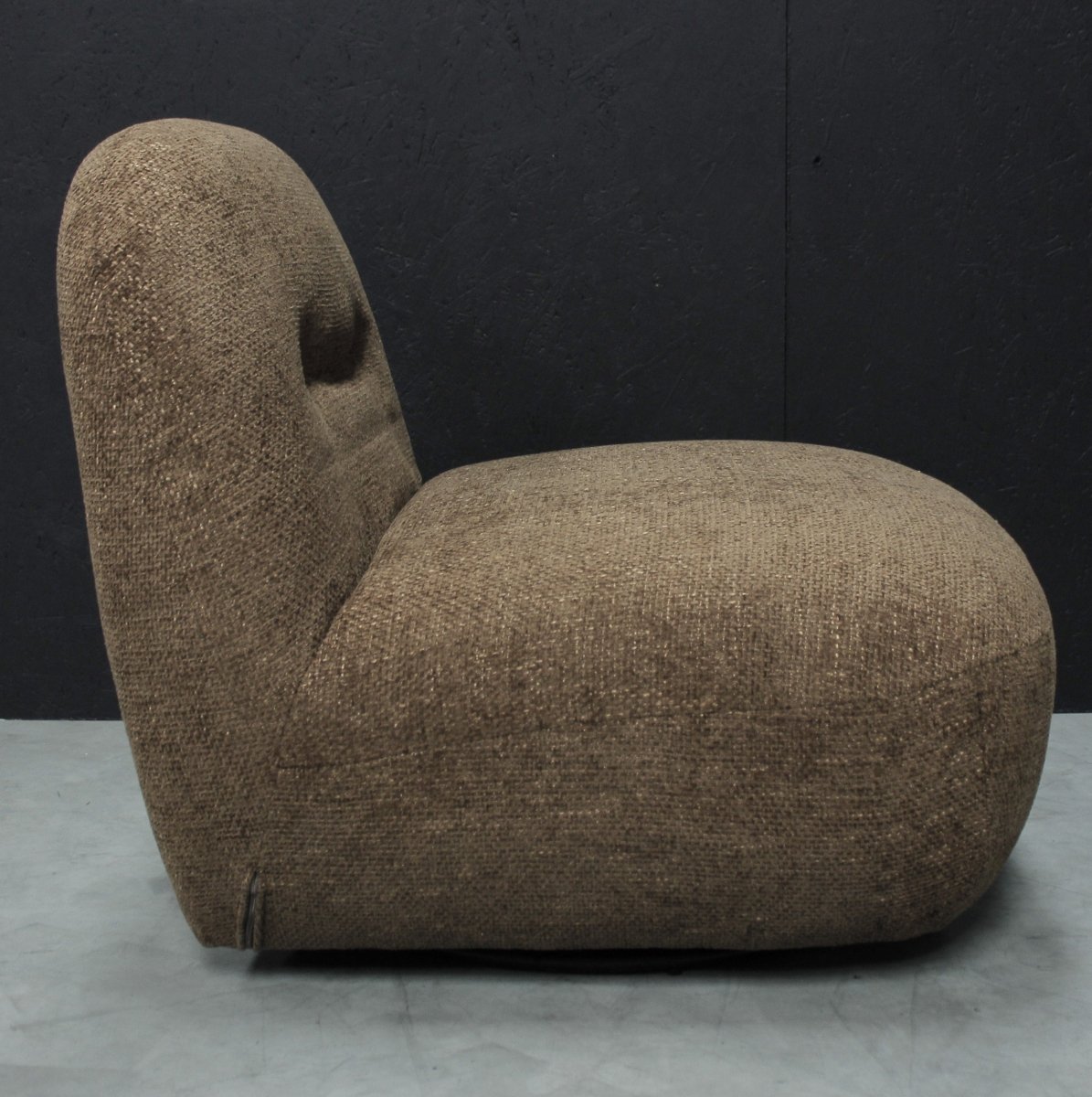 Sienna Oversized Swivel Chair in Boucle Amber - OPULENT Co