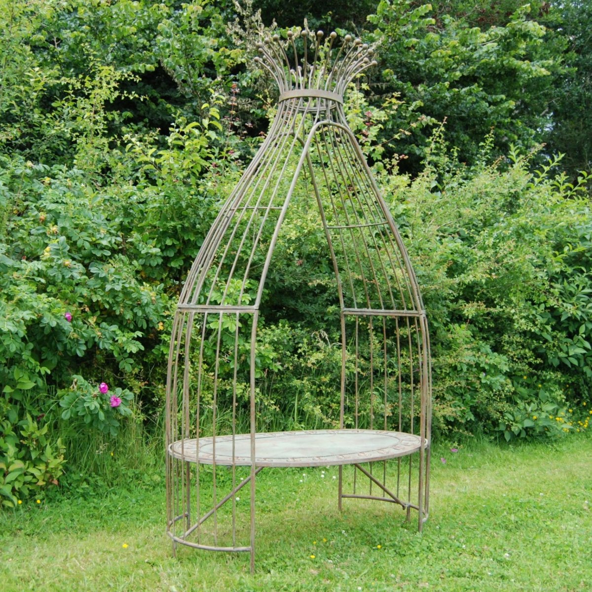 Wigwam arbour | Green Rust - OPULENT co